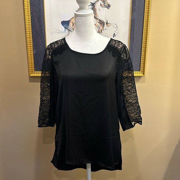 BCBG Tops - BCBG top with cutout back and lace sleeves
